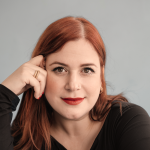 Elísabet Benavent: “Ir de lo local a lo universal es la tendencia en la ficción”